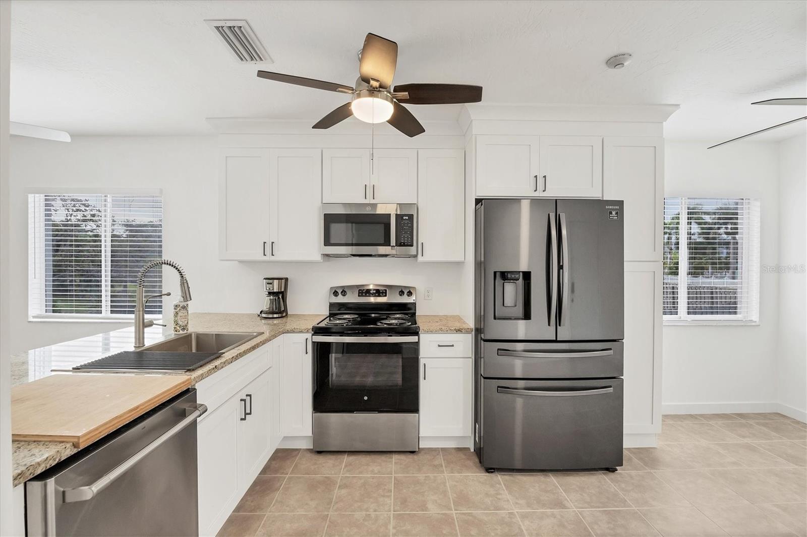 Image 28 of 46 For 2124 Tamiami Trail 109