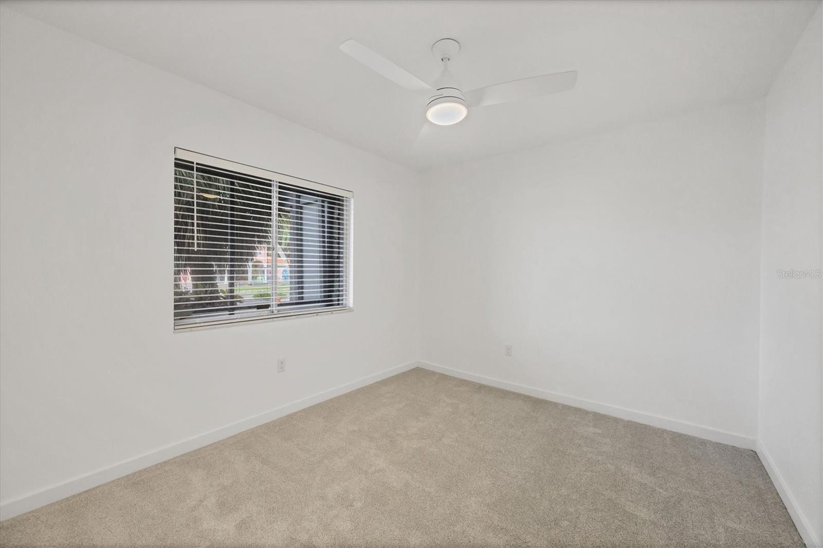 Image 35 of 46 For 2124 Tamiami Trail 109