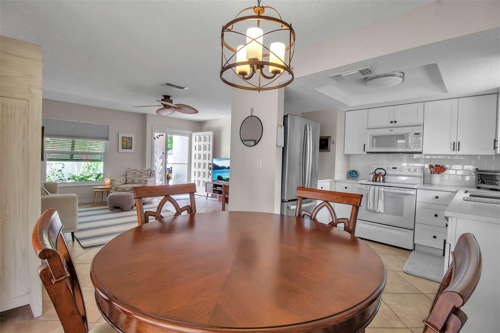 Image 11 of 33 For 721 Jefferson Avenue 721