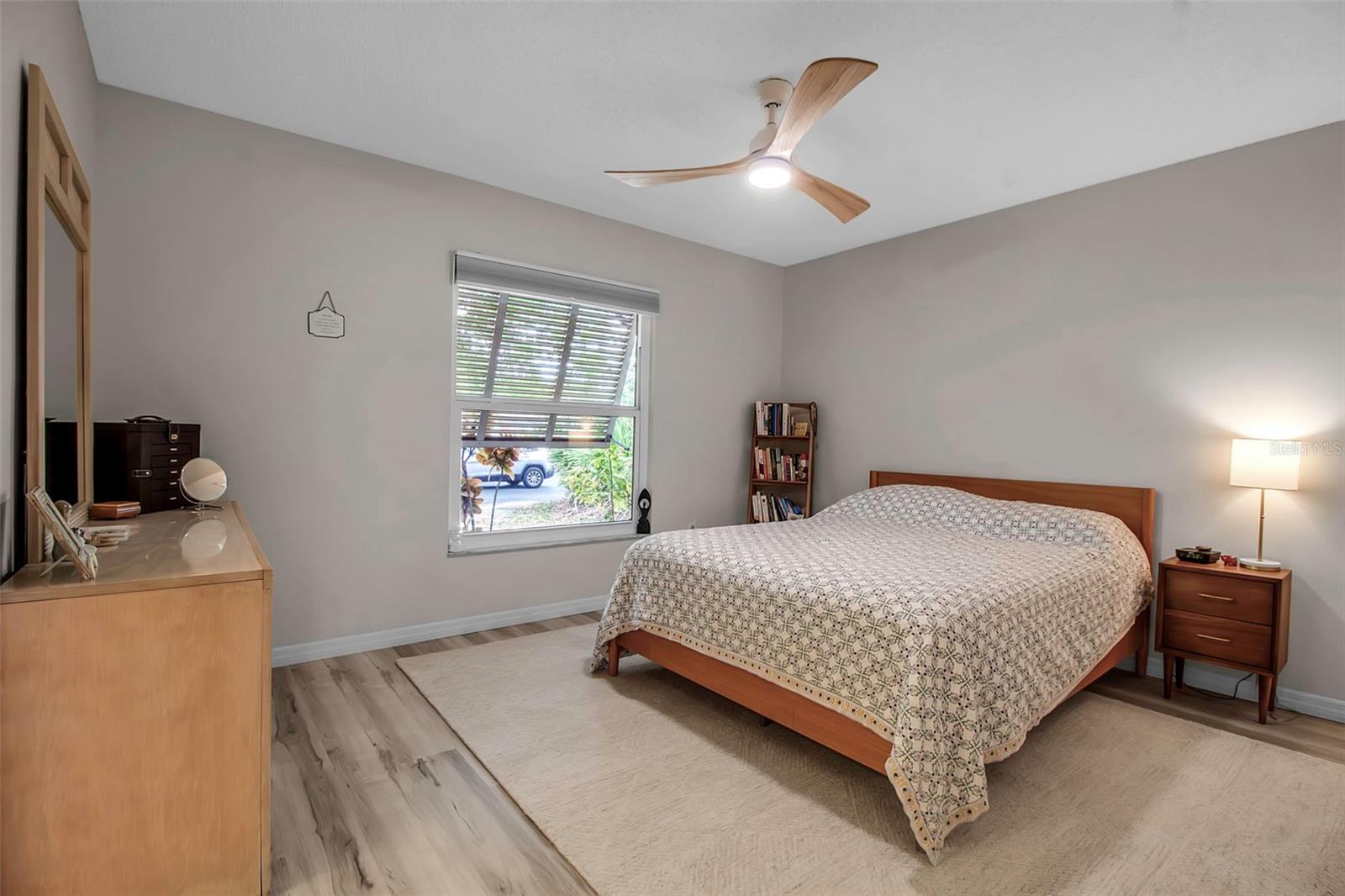 Image 18 of 33 For 721 Jefferson Avenue 721