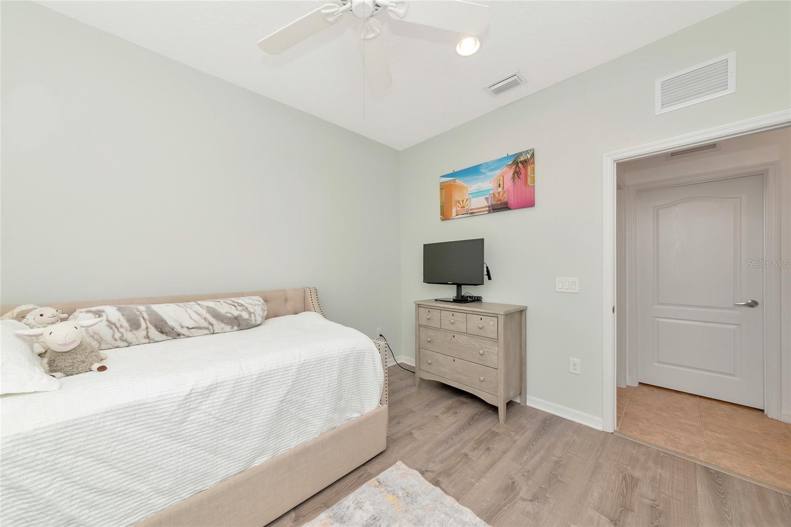 Image 38 of 48 For 4739 Lake Breeze Terrace