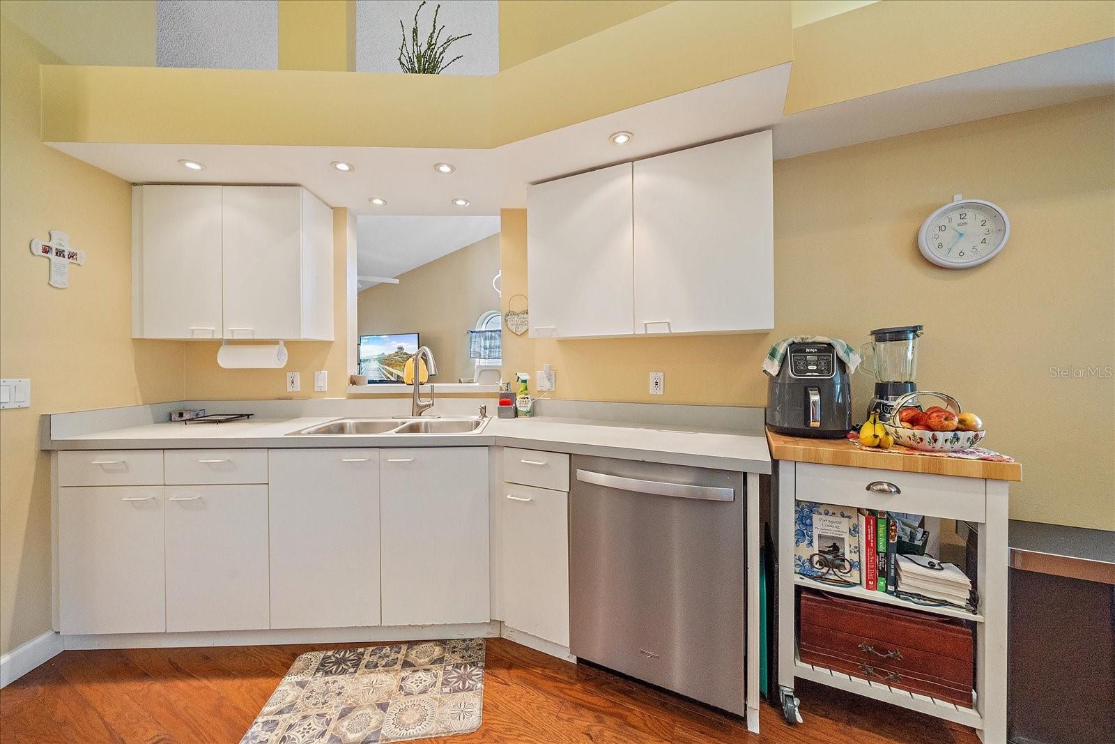 Image 11 of 30 For 4872 Limetree Lane