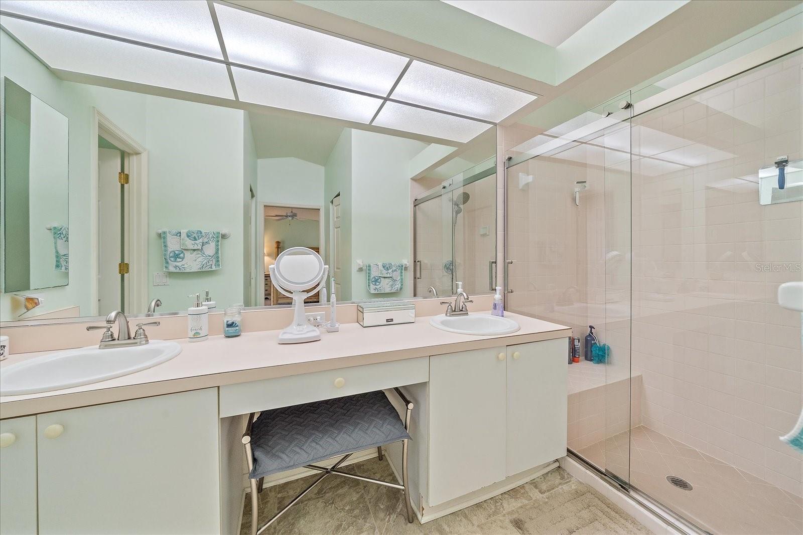 Image 16 of 30 For 4872 Limetree Lane