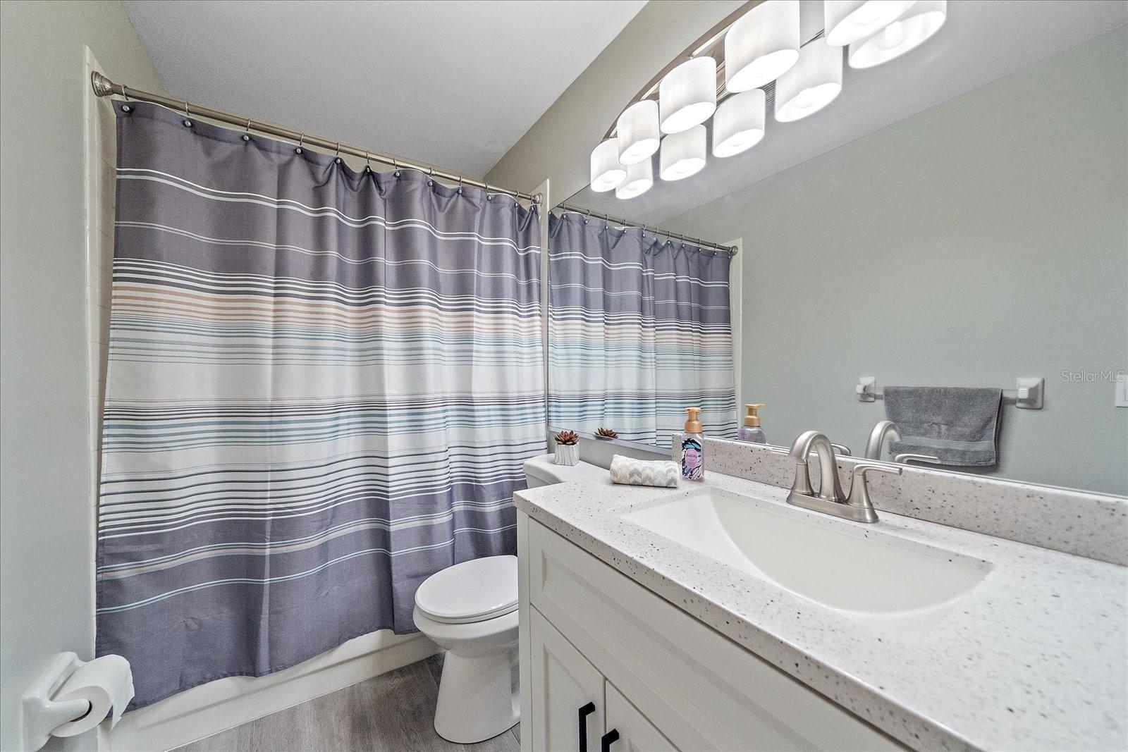 Image 19 of 30 For 4872 Limetree Lane