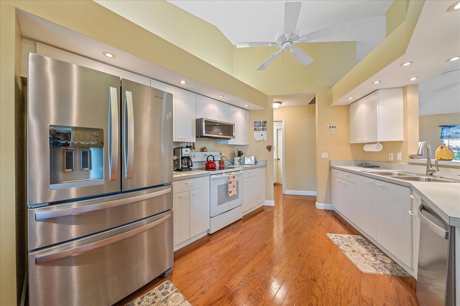 Image 9 of 30 For 4872 Limetree Lane