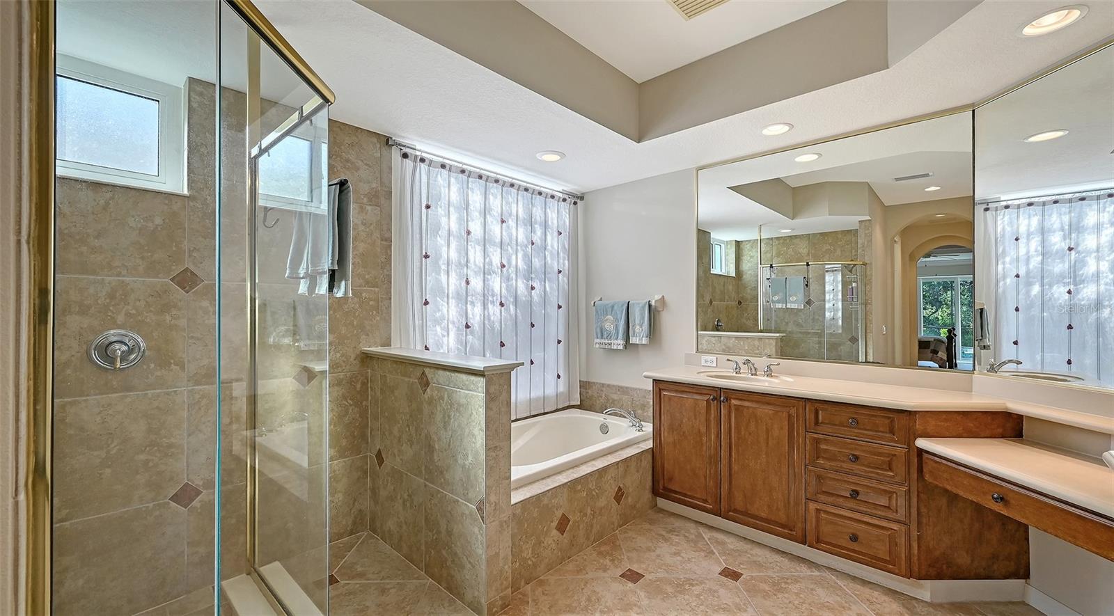 Image 30 of 61 For 640 Crane Prairie Way