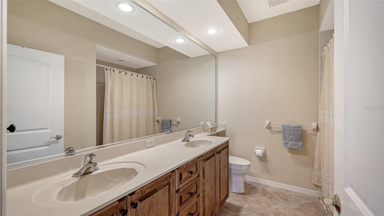 Image 36 of 61 For 640 Crane Prairie Way