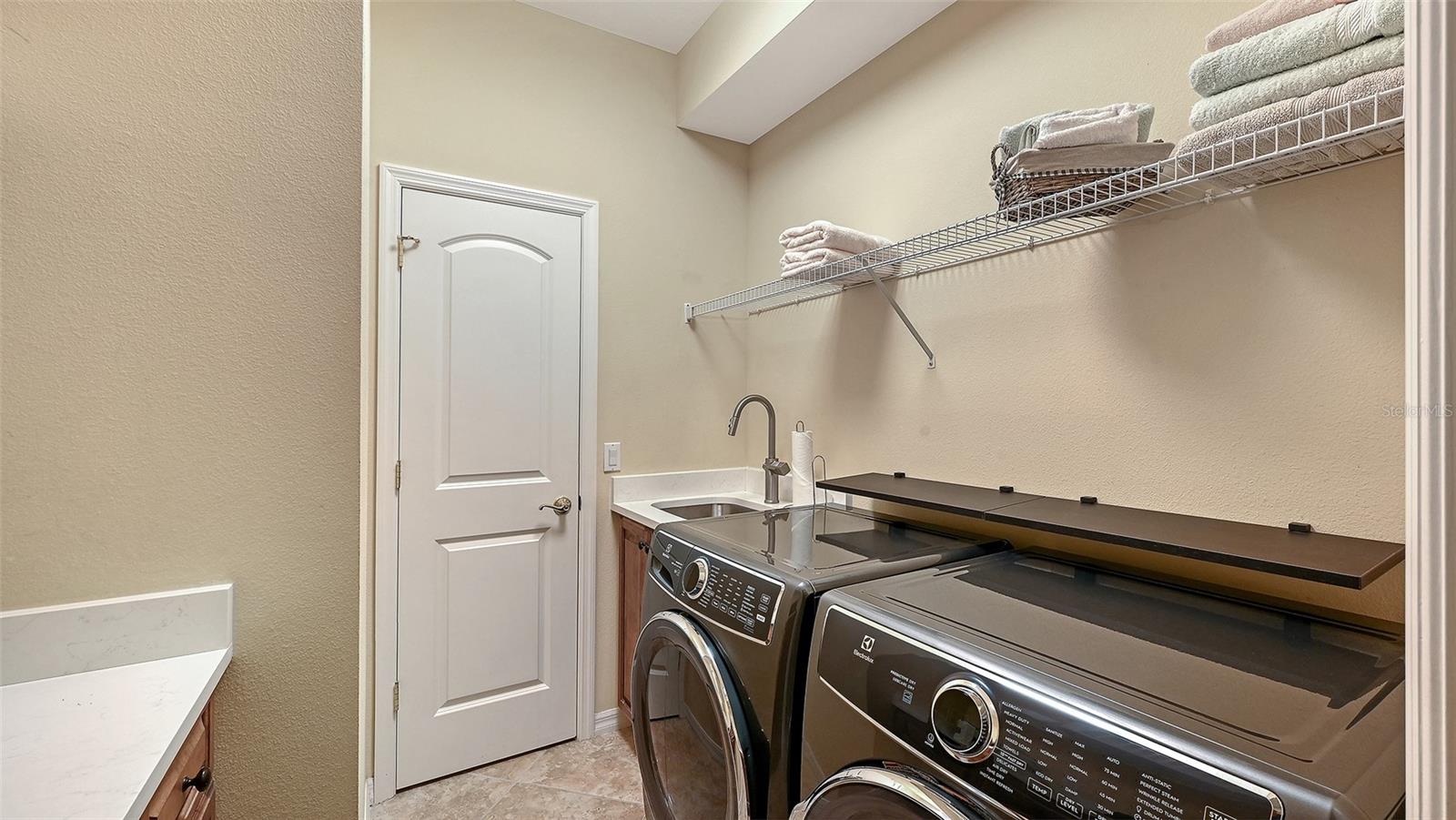 Image 40 of 61 For 640 Crane Prairie Way