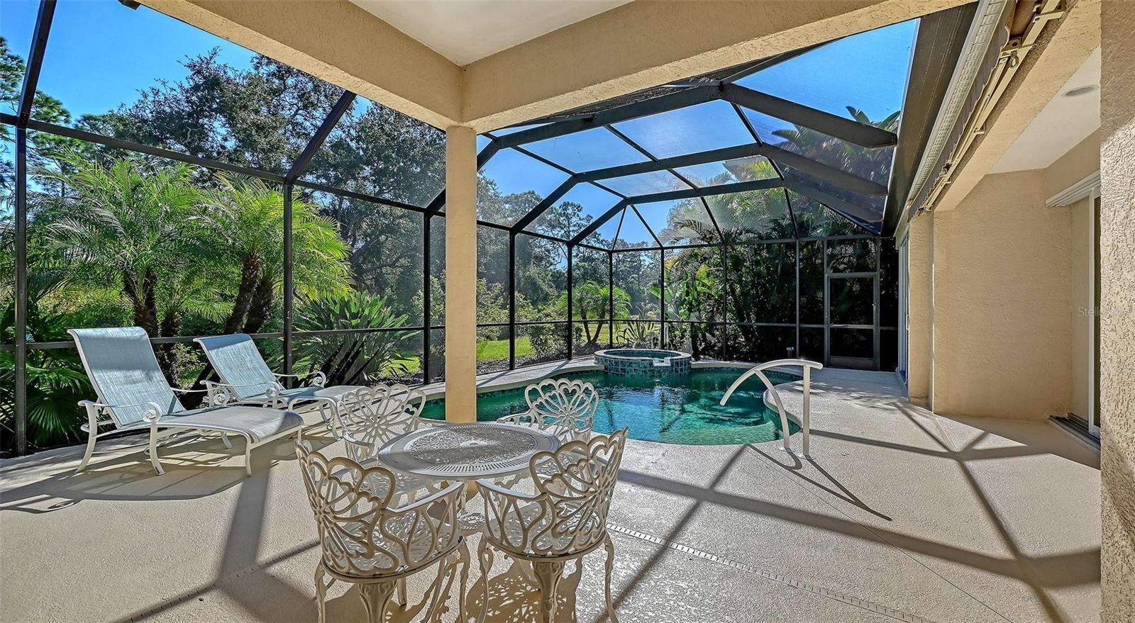 Image 41 of 61 For 640 Crane Prairie Way