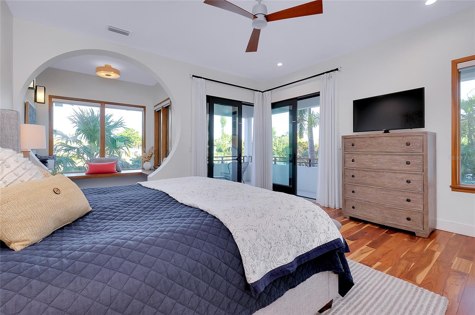 Image 18 of 66 For 161 Polk Drive