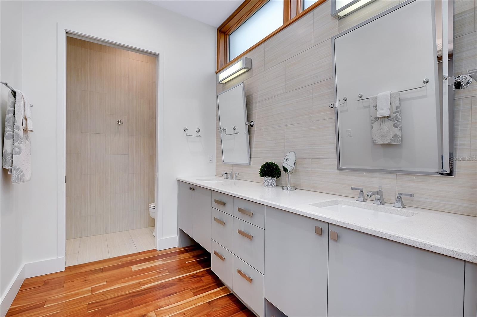 Image 20 of 66 For 161 Polk Drive