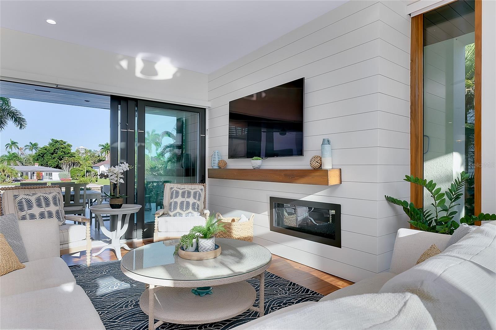 Image 7 of 66 For 161 Polk Drive