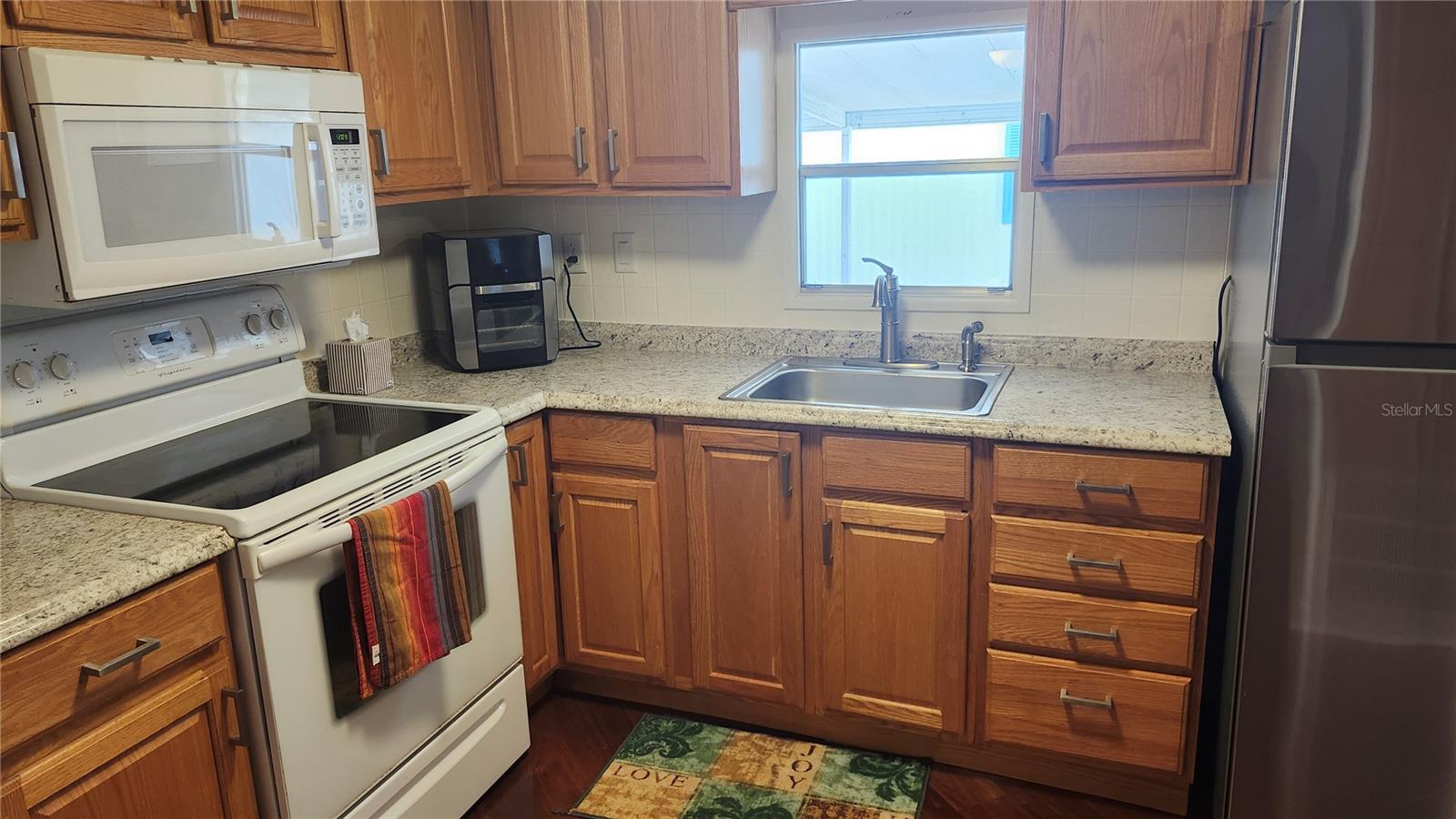 Image 4 of 14 For 1408 22nd Avenue W