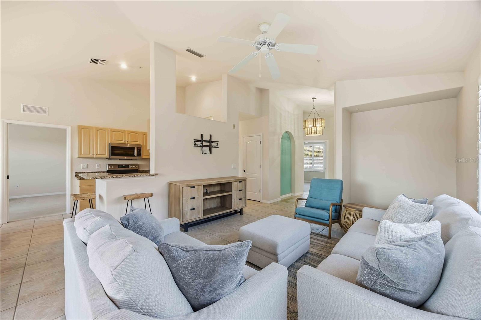 Image 9 of 55 For 4236 Vicenza Drive C