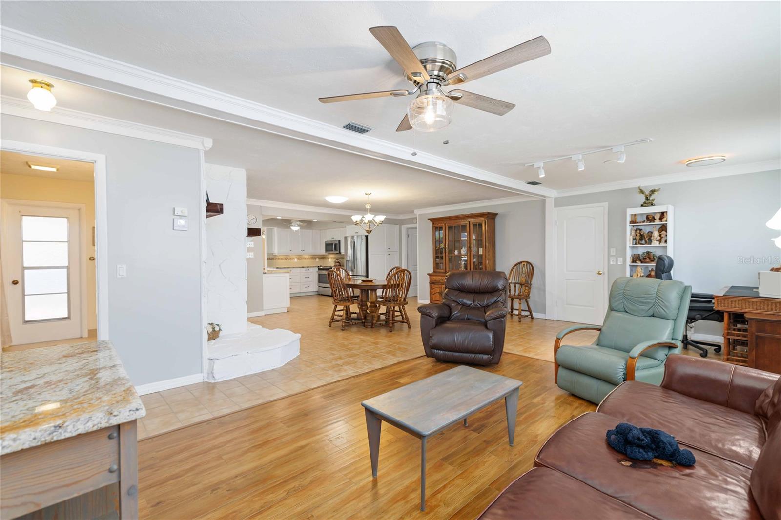 Image 10 of 29 For 3363 Sheffield Circle