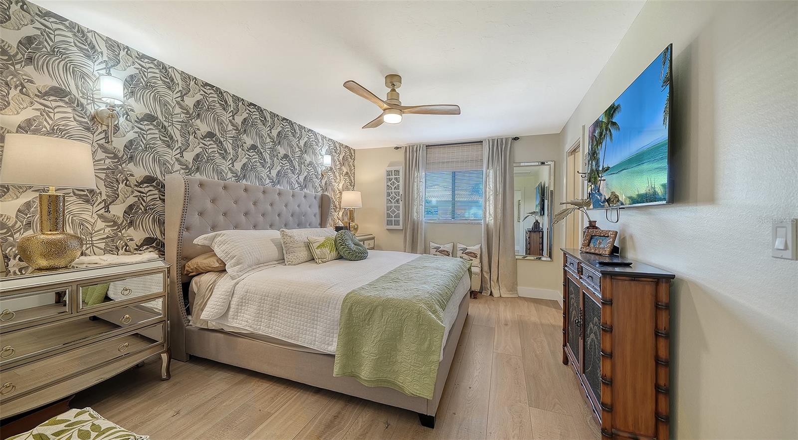 Image 27 of 68 For 3904 Chinaberry Road