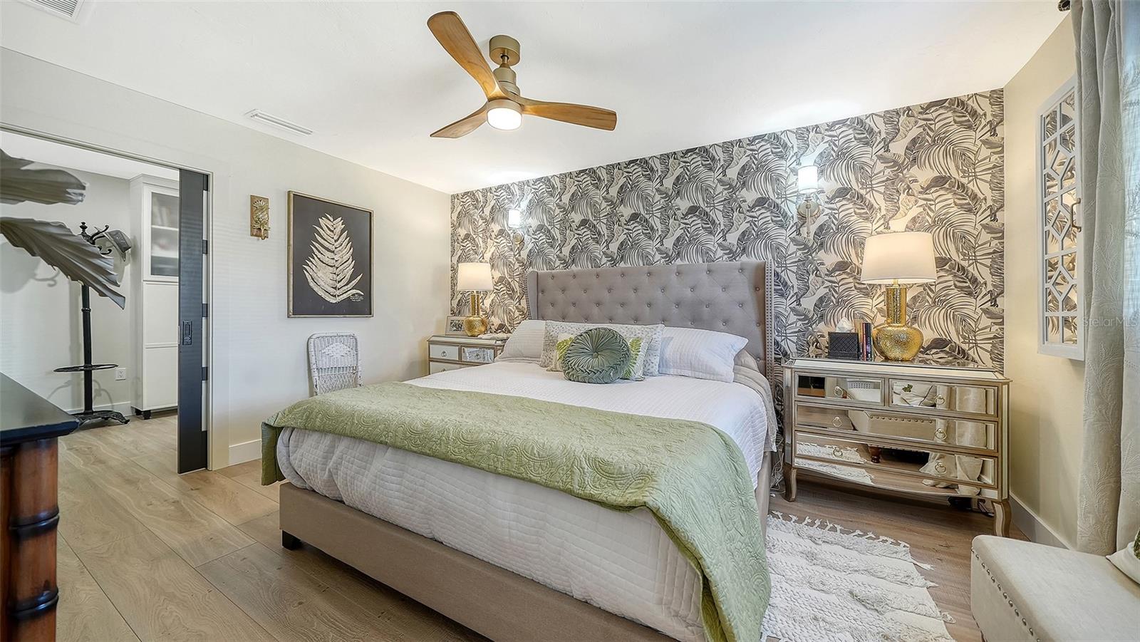 Image 28 of 68 For 3904 Chinaberry Road