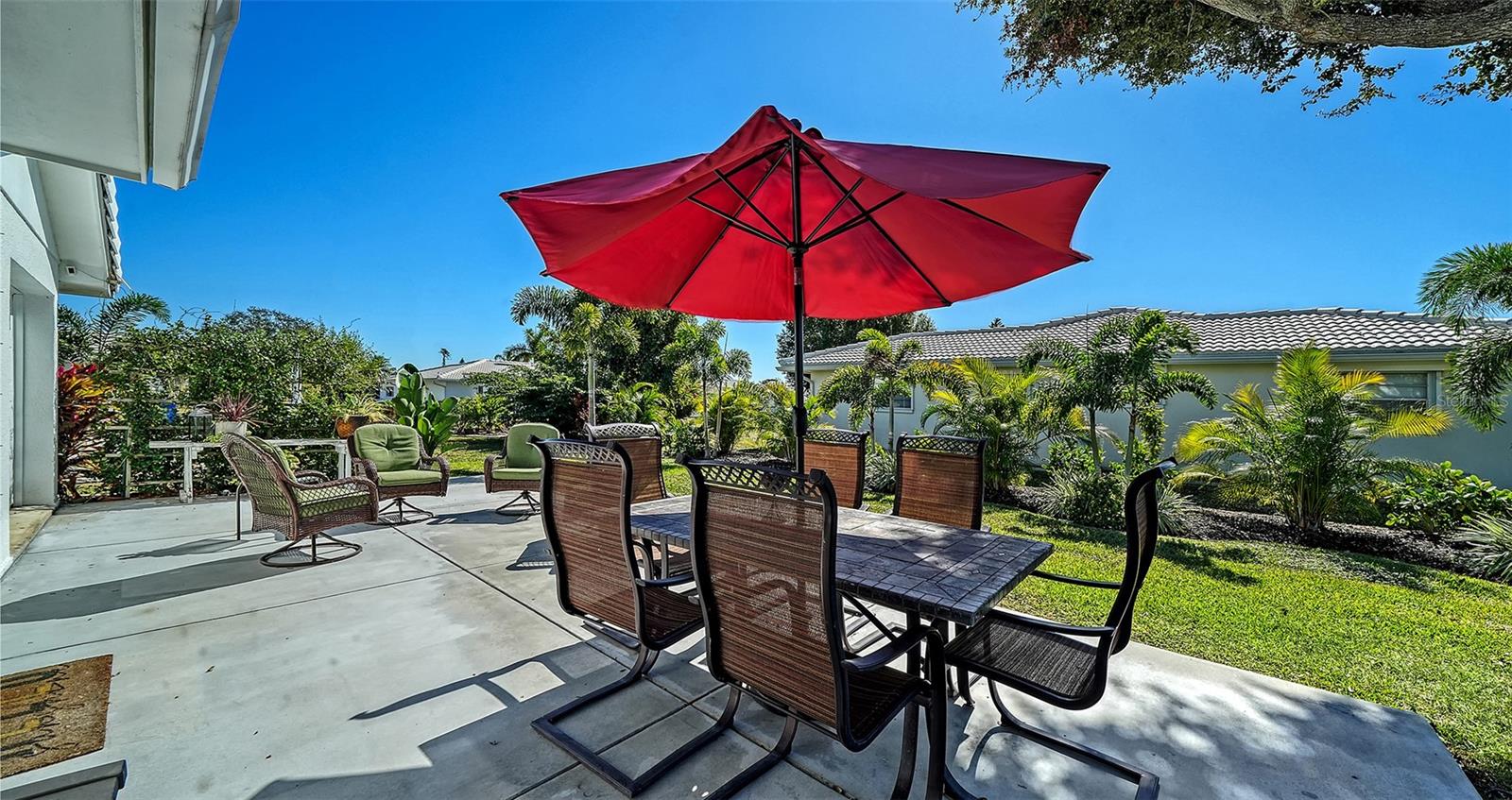 Image 37 of 68 For 3904 Chinaberry Road