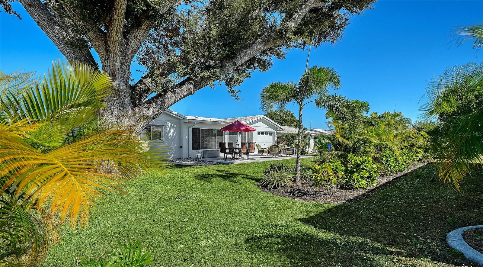 Image 39 of 68 For 3904 Chinaberry Road