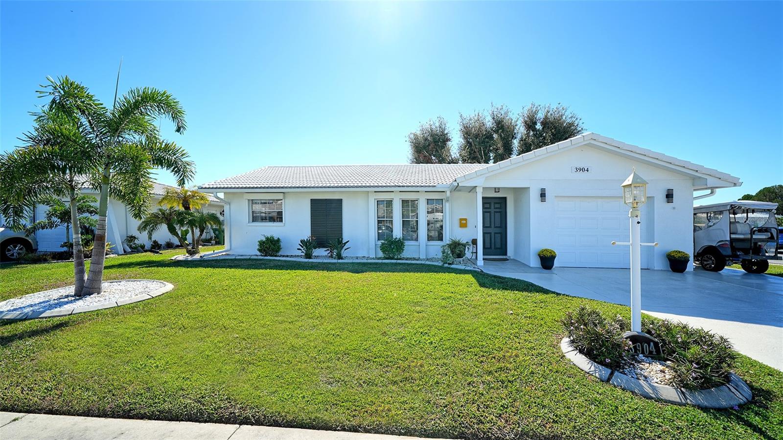 Image 4 of 68 For 3904 Chinaberry Road