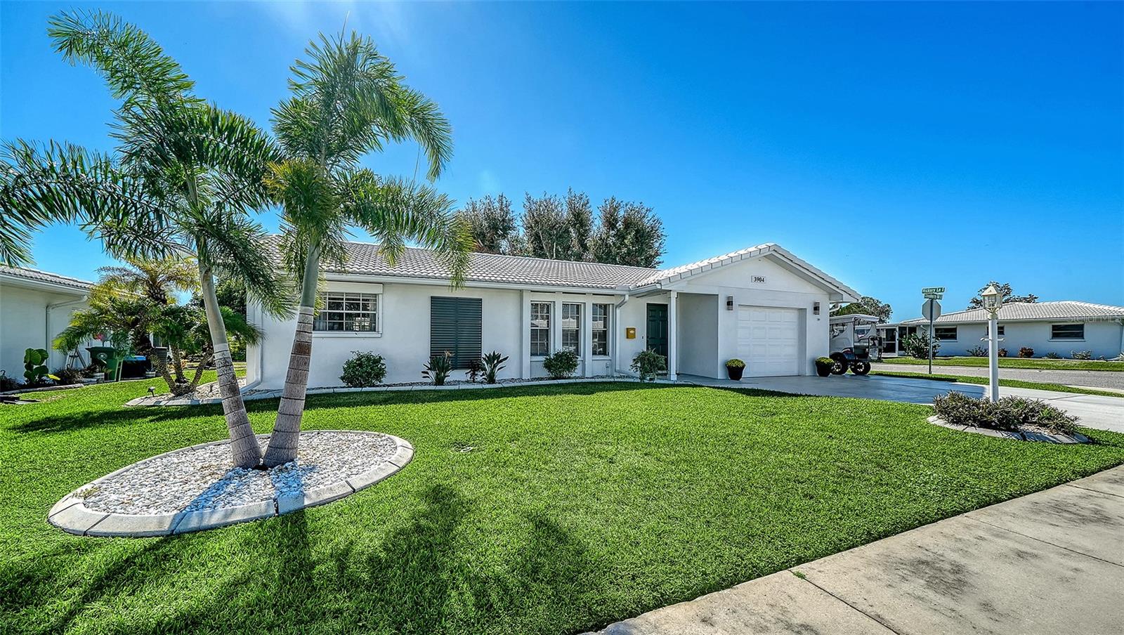 Image 47 of 68 For 3904 Chinaberry Road