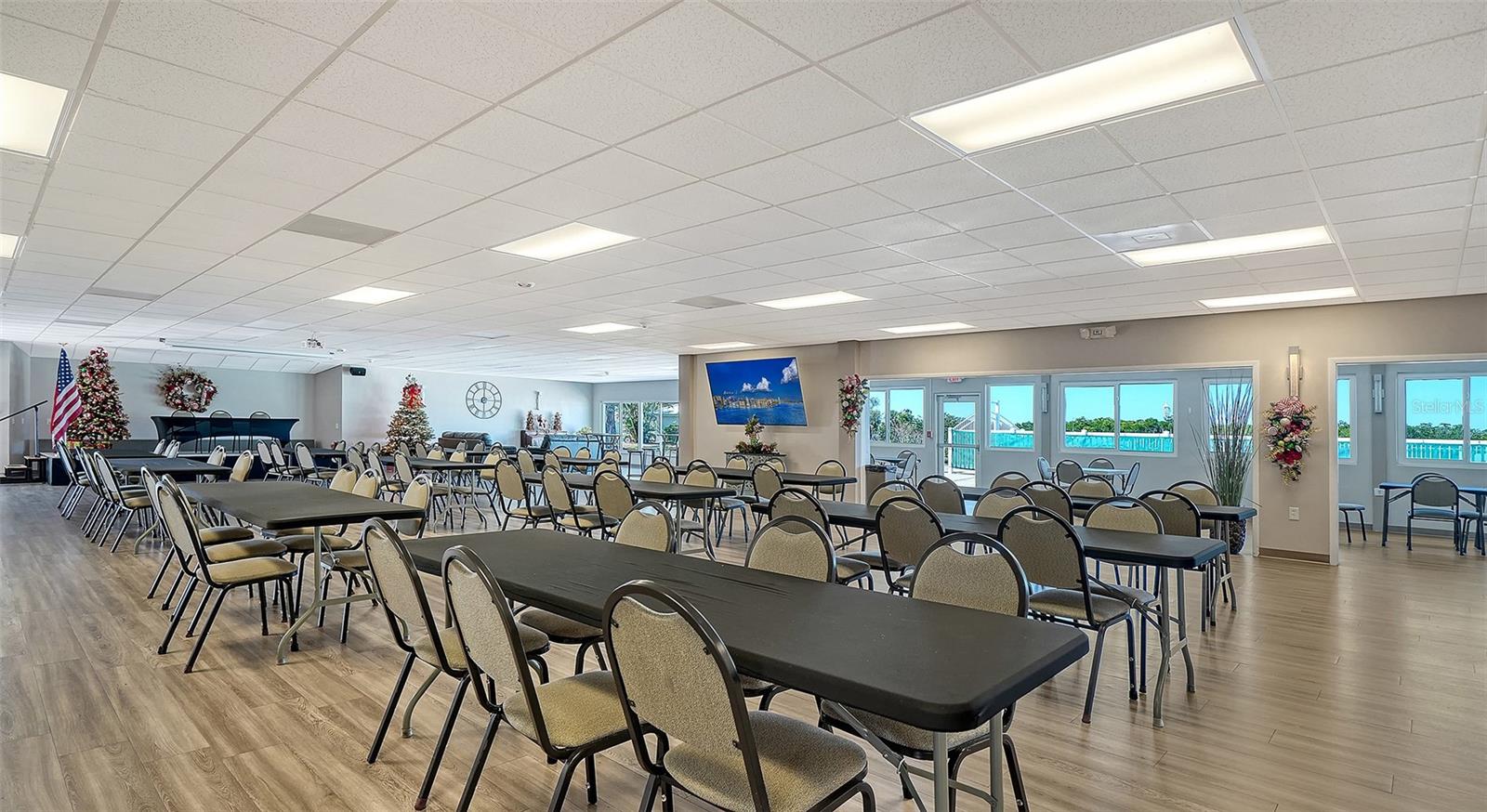 Image 52 of 68 For 3904 Chinaberry Road