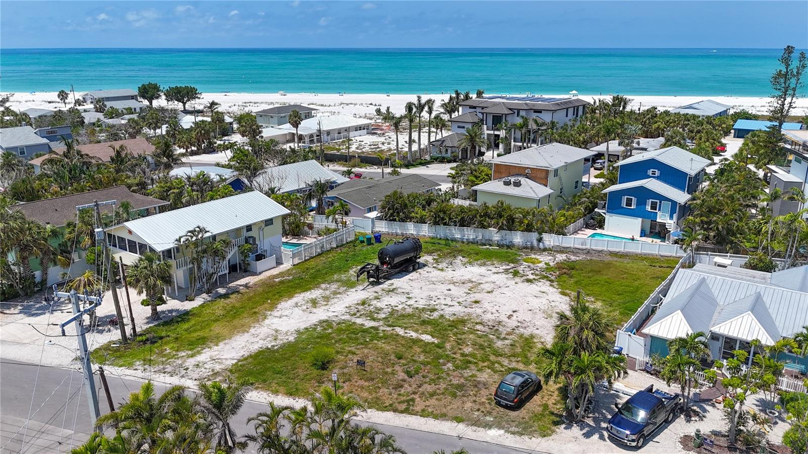 Image 3 of 30 For 777 Jacaranda Road