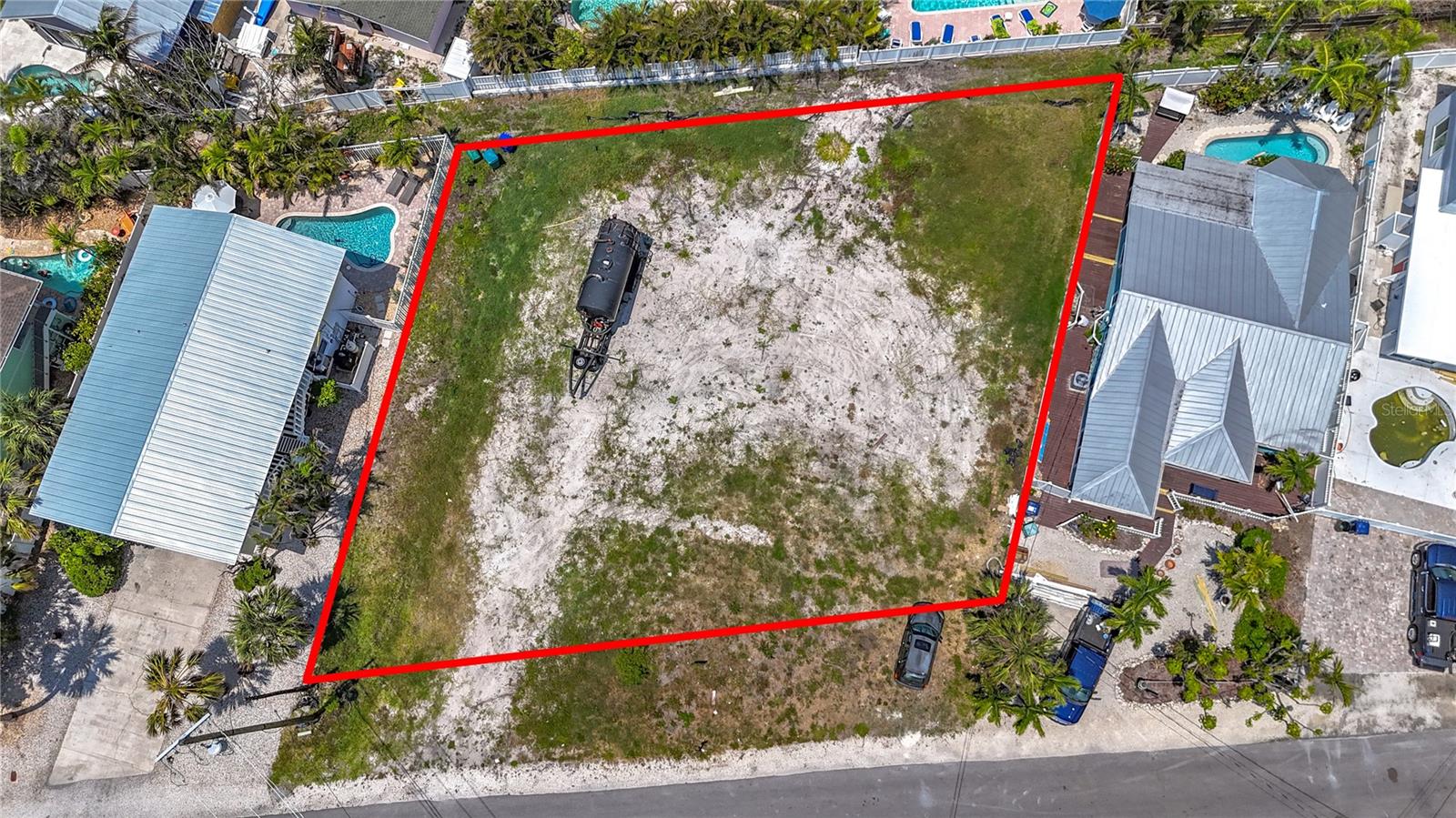 Image 4 of 30 For 777 Jacaranda Road