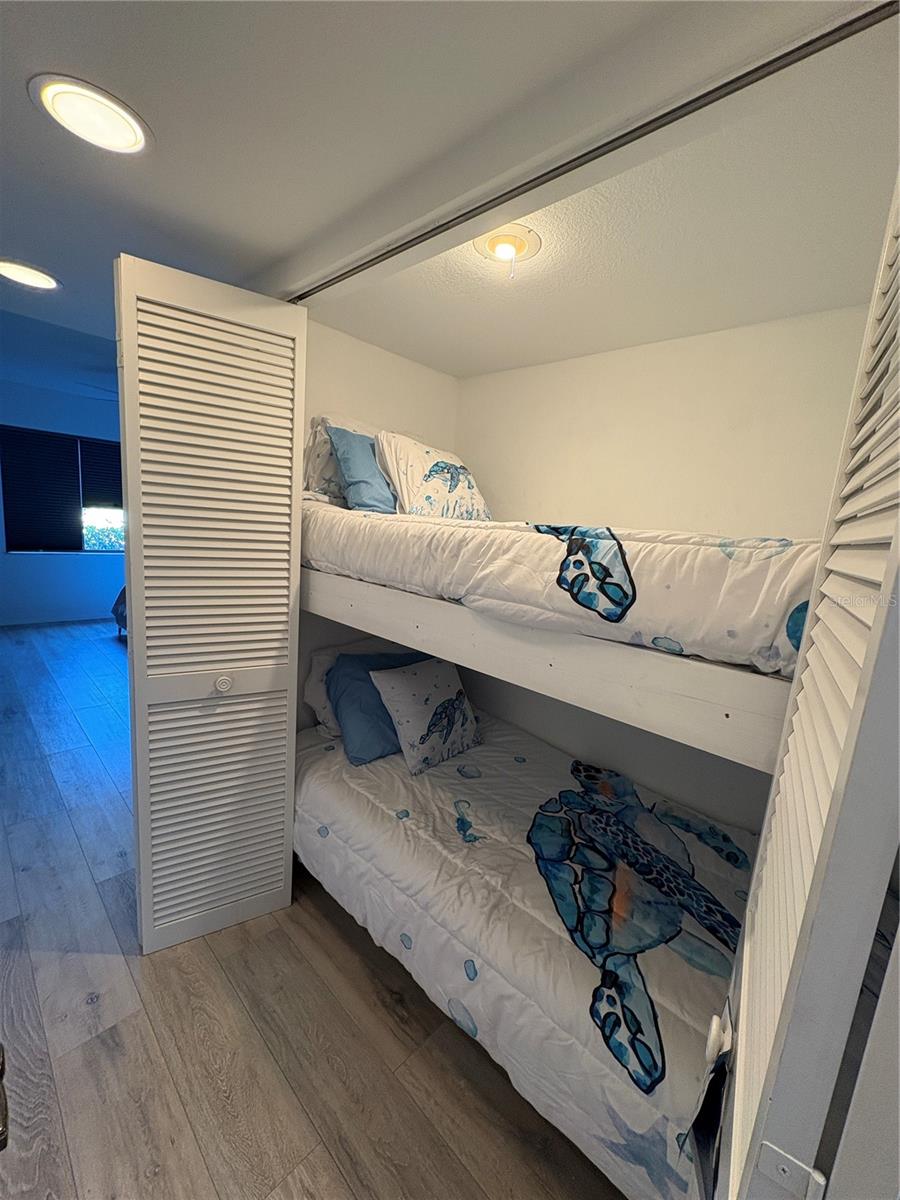 Image 33 of 49 For 5050 Marianne Key Road 7a