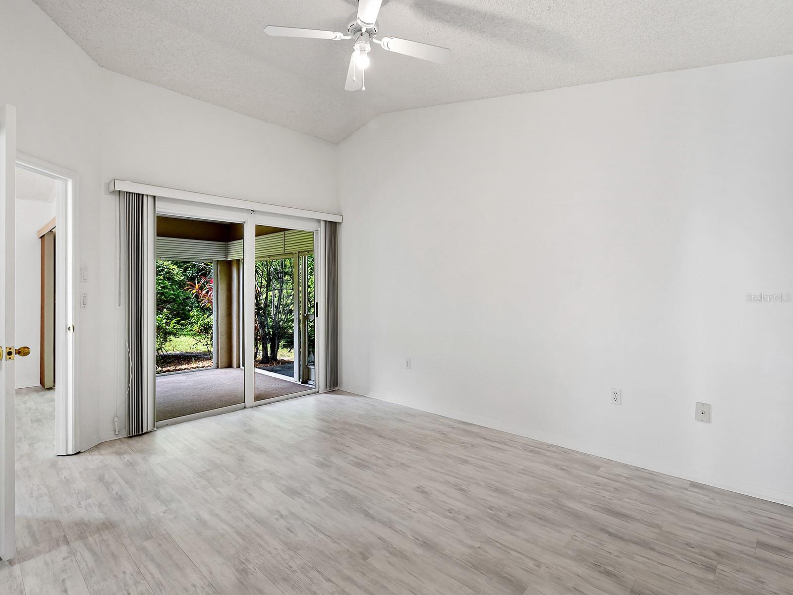 Image 13 of 27 For 220 Chartley Court N