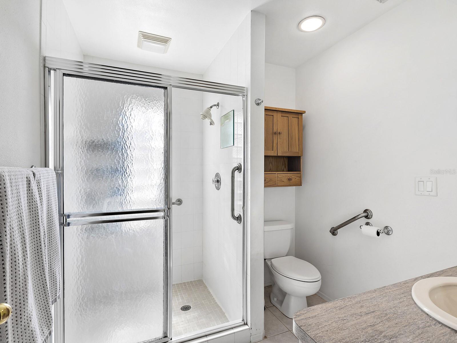 Image 18 of 27 For 220 Chartley Court N