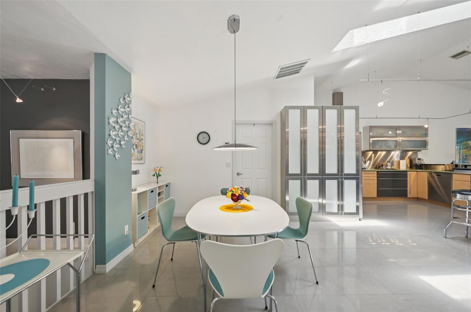 Image 10 of 42 For 5588 Golf Pointe Drive 1