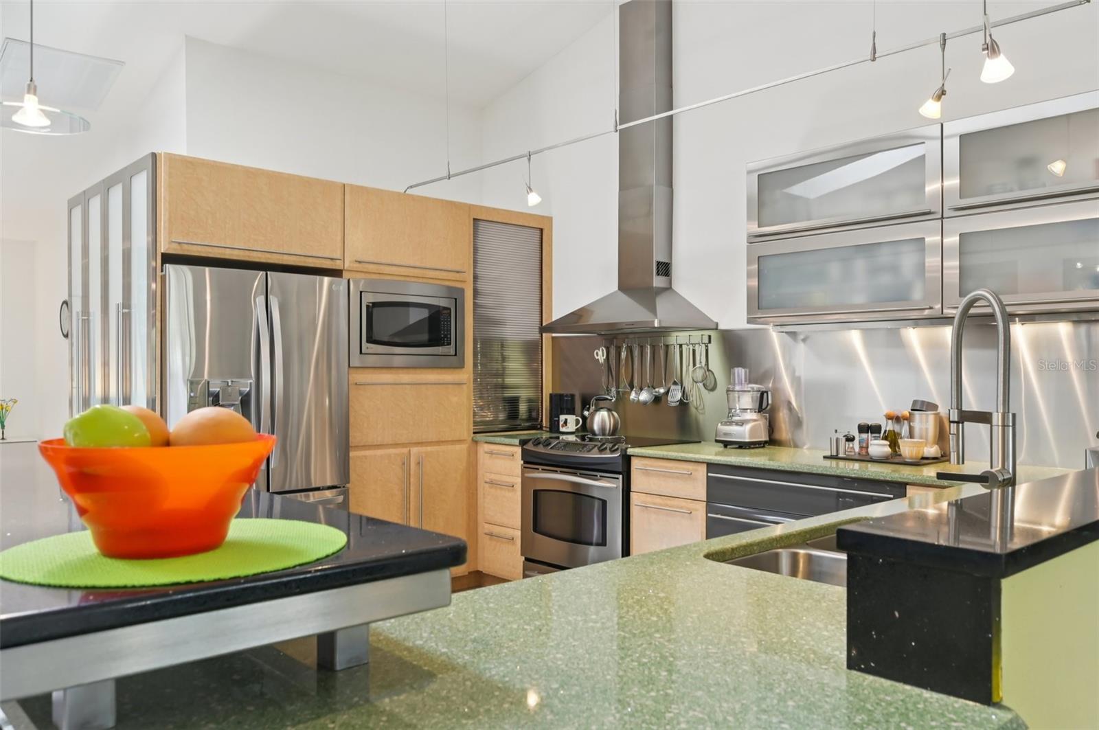 Image 16 of 42 For 5588 Golf Pointe Drive 1