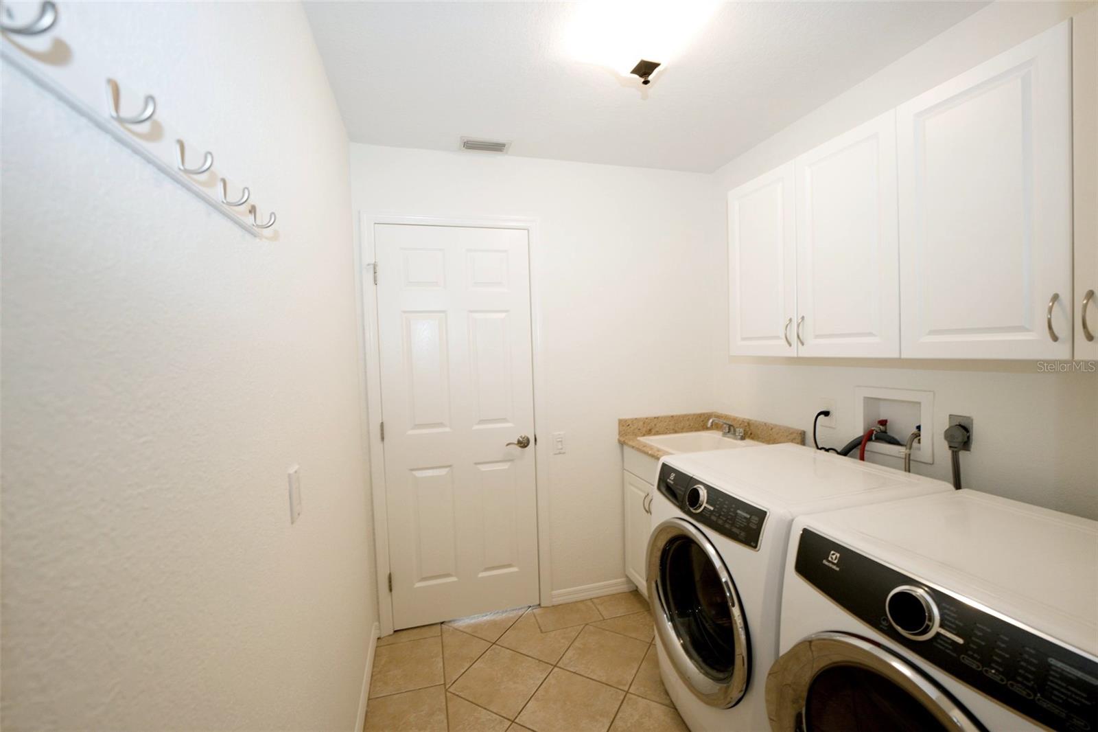 Image 19 of 24 For 285 Marquette Road