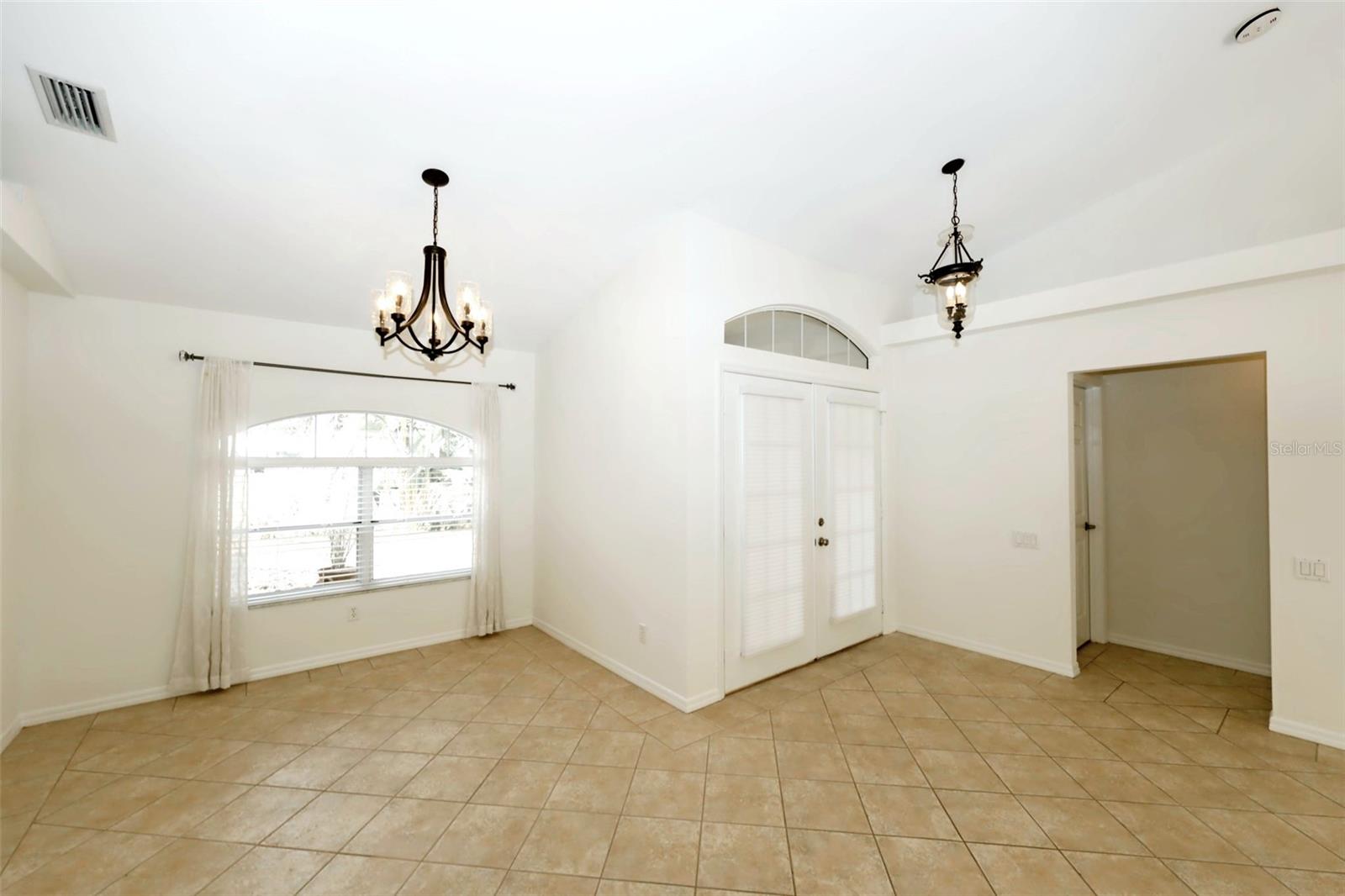 Image 4 of 24 For 285 Marquette Road