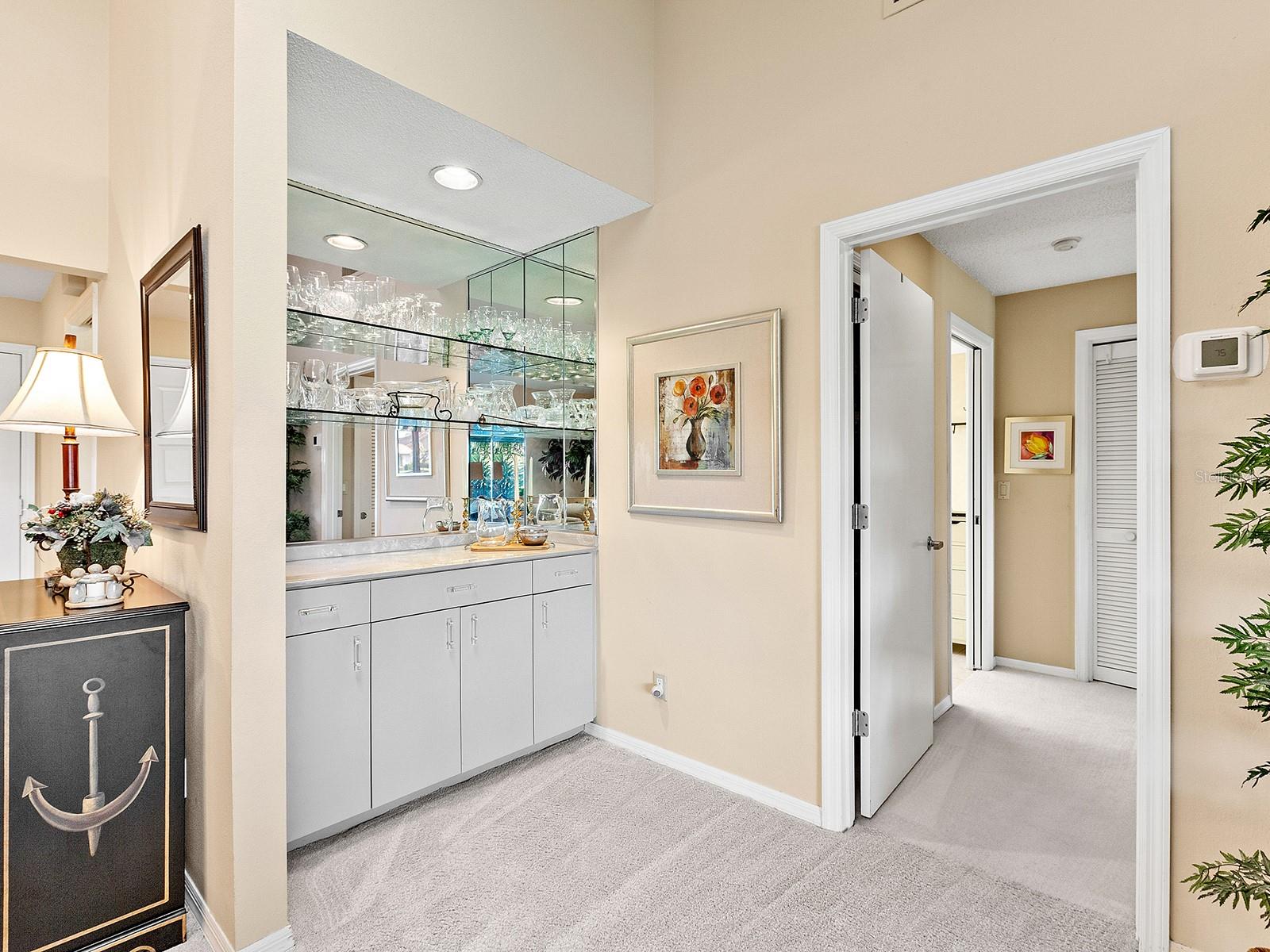 Image 10 of 42 For 6094 Wilshire Boulevard 8