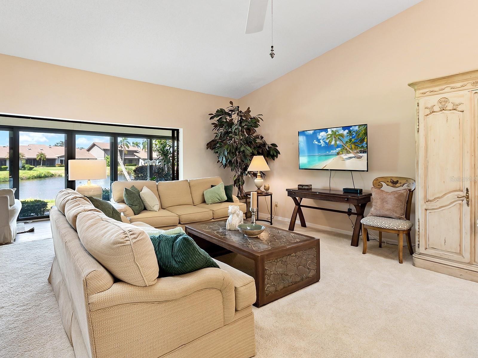 Image 12 of 42 For 6094 Wilshire Boulevard 8