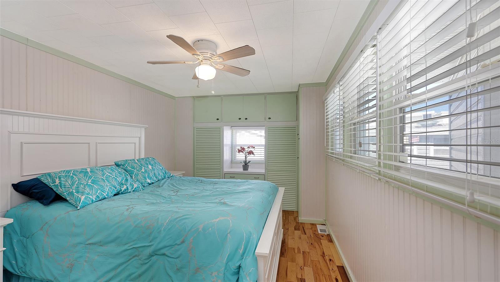 Image 17 of 34 For 2203 Minnesota Avenue