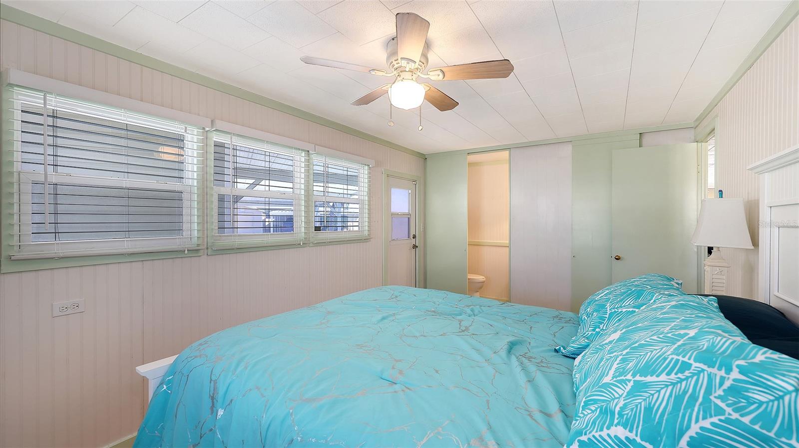 Image 19 of 34 For 2203 Minnesota Avenue