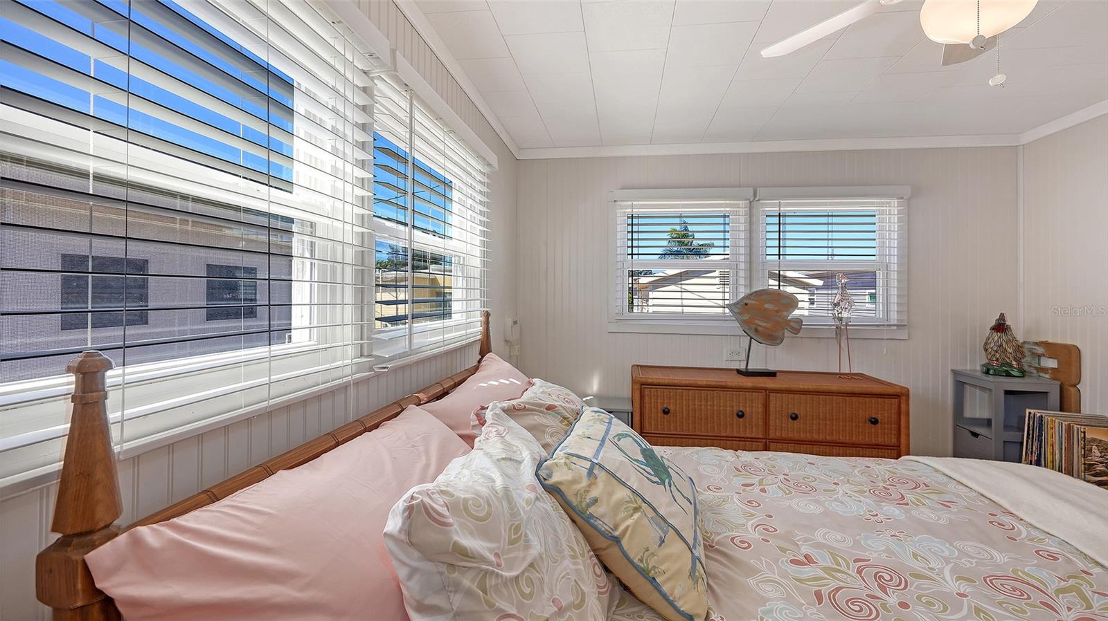 Image 23 of 34 For 2203 Minnesota Avenue