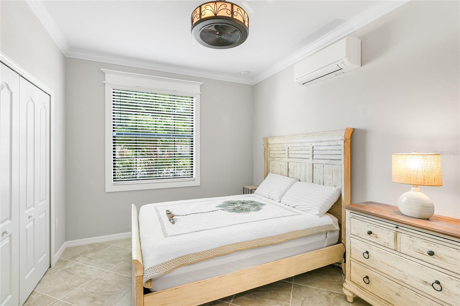 Image 13 of 42 For 12880 Cinqueterre Drive