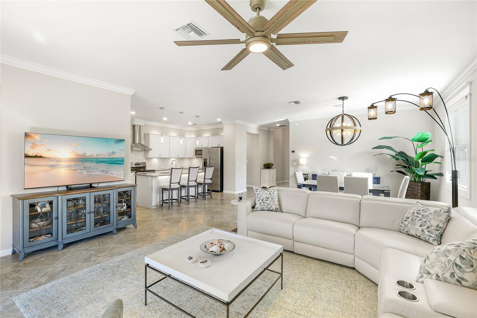 Image 5 of 42 For 12880 Cinqueterre Drive