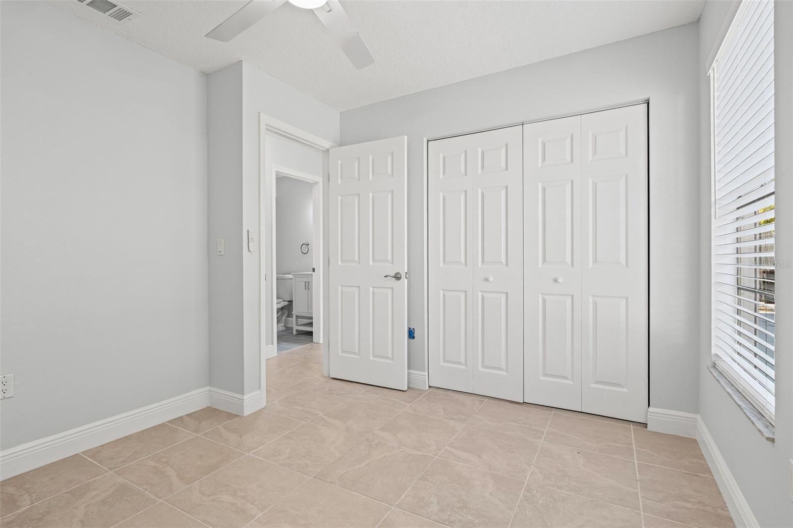 Image 11 of 26 For 3708 40th Avenue W