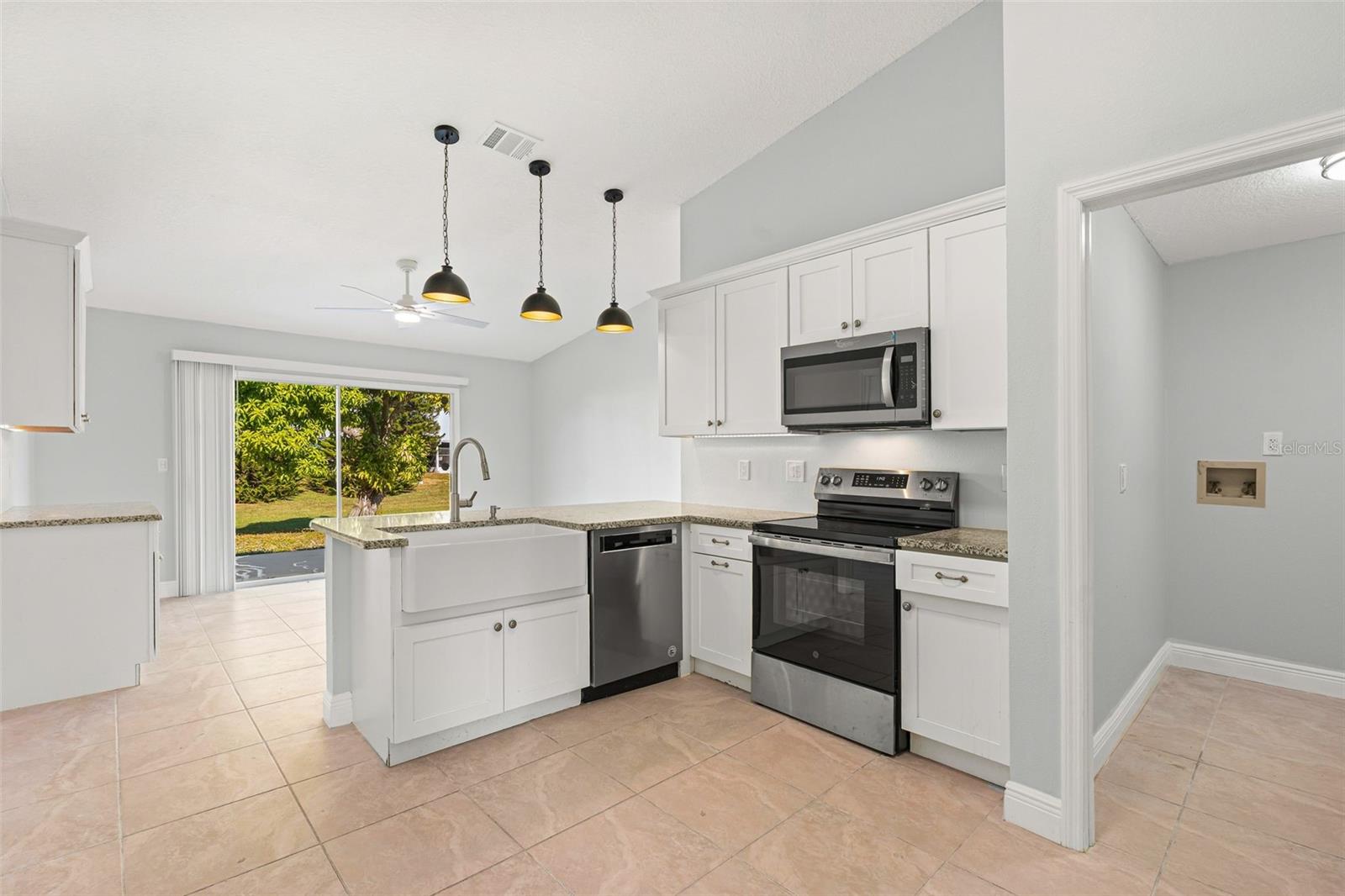 Image 3 of 26 For 3708 40th Avenue W