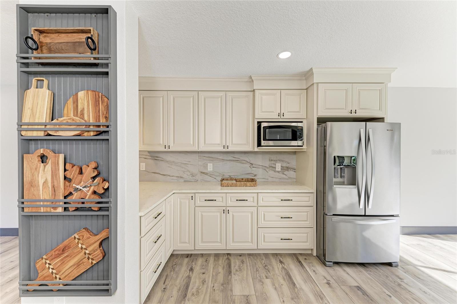 Image 13 of 35 For 2435 Sumatran Way 35