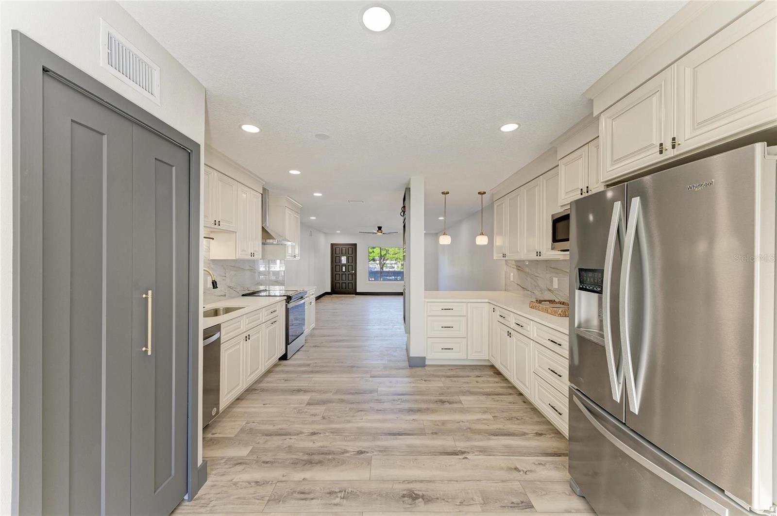 Image 15 of 35 For 2435 Sumatran Way 35