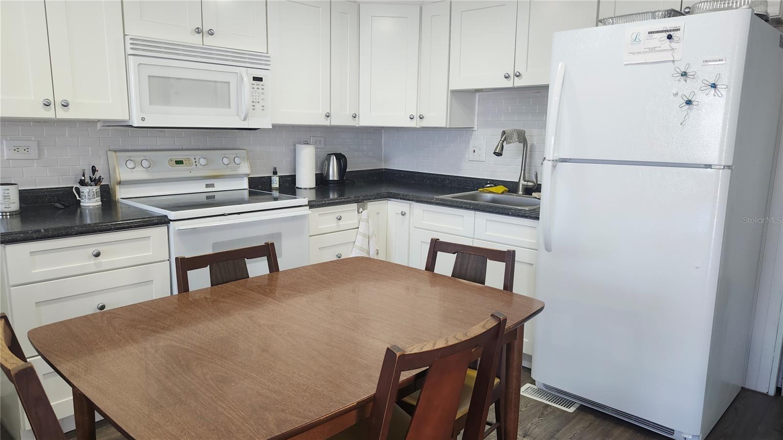 Image 4 of 24 For 1707 28th Avenue Drive W