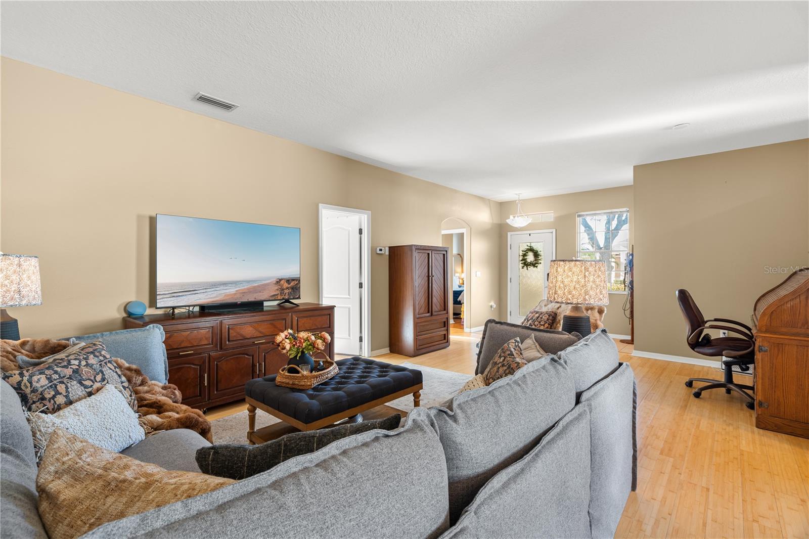 Image 18 of 36 For 8860 Founders Circle