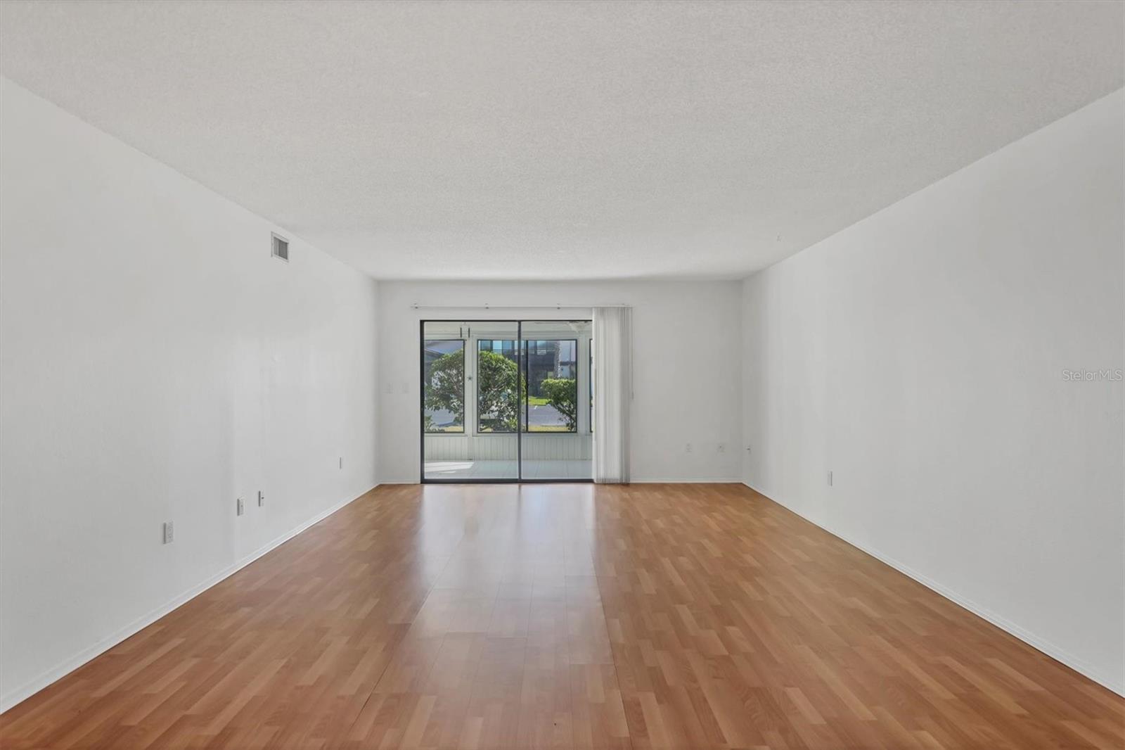 Image 4 of 34 For 5400 34th Street W B17