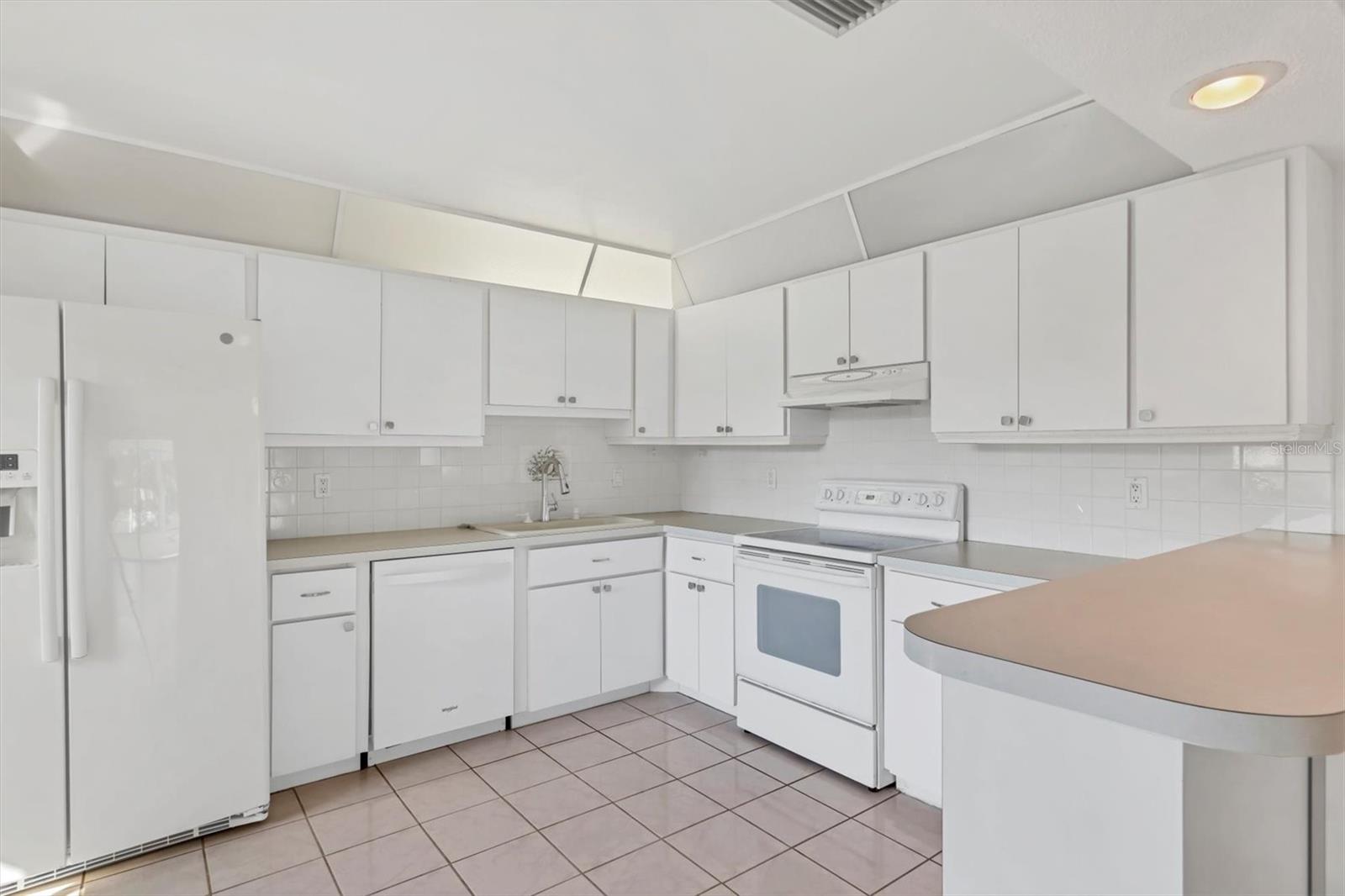 Image 8 of 34 For 5400 34th Street W B17